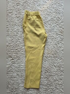 lululemon athletica Ankle Cropped Pants in Yellow